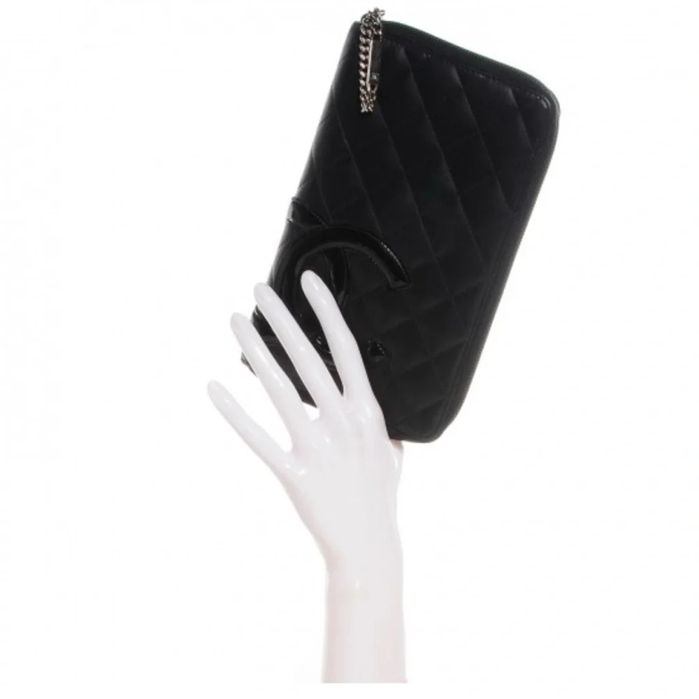 CHANEL Black Quilted Leather Zipped Wallet on Chain